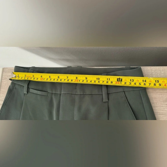 Vince Ankle Pleated Front Dress Pants Quiet Luxury Career Office Minimalist Sz 0 - Picture 7 of 11
